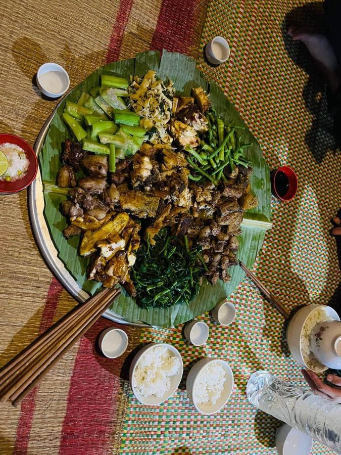 Du Gia Van Chung Homestay Làng Cac Esterno foto