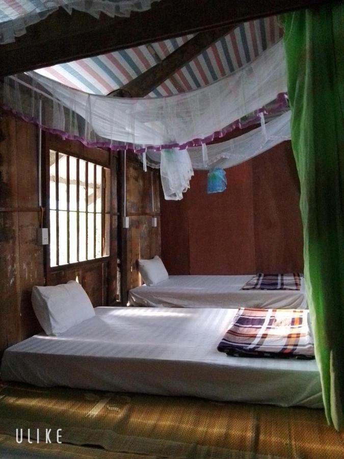 Du Gia Van Chung Homestay Làng Cac Esterno foto