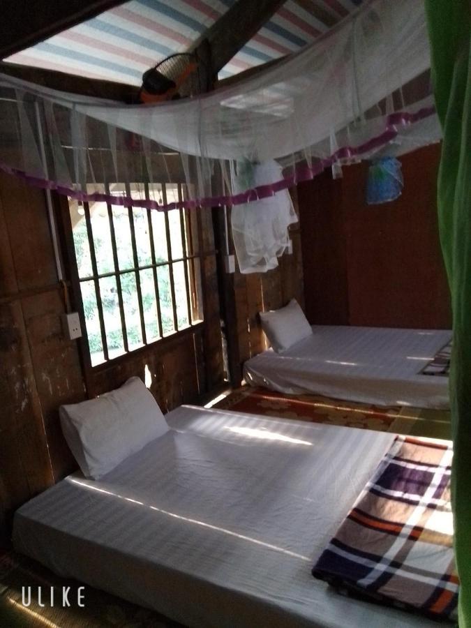 Du Gia Van Chung Homestay Làng Cac Esterno foto