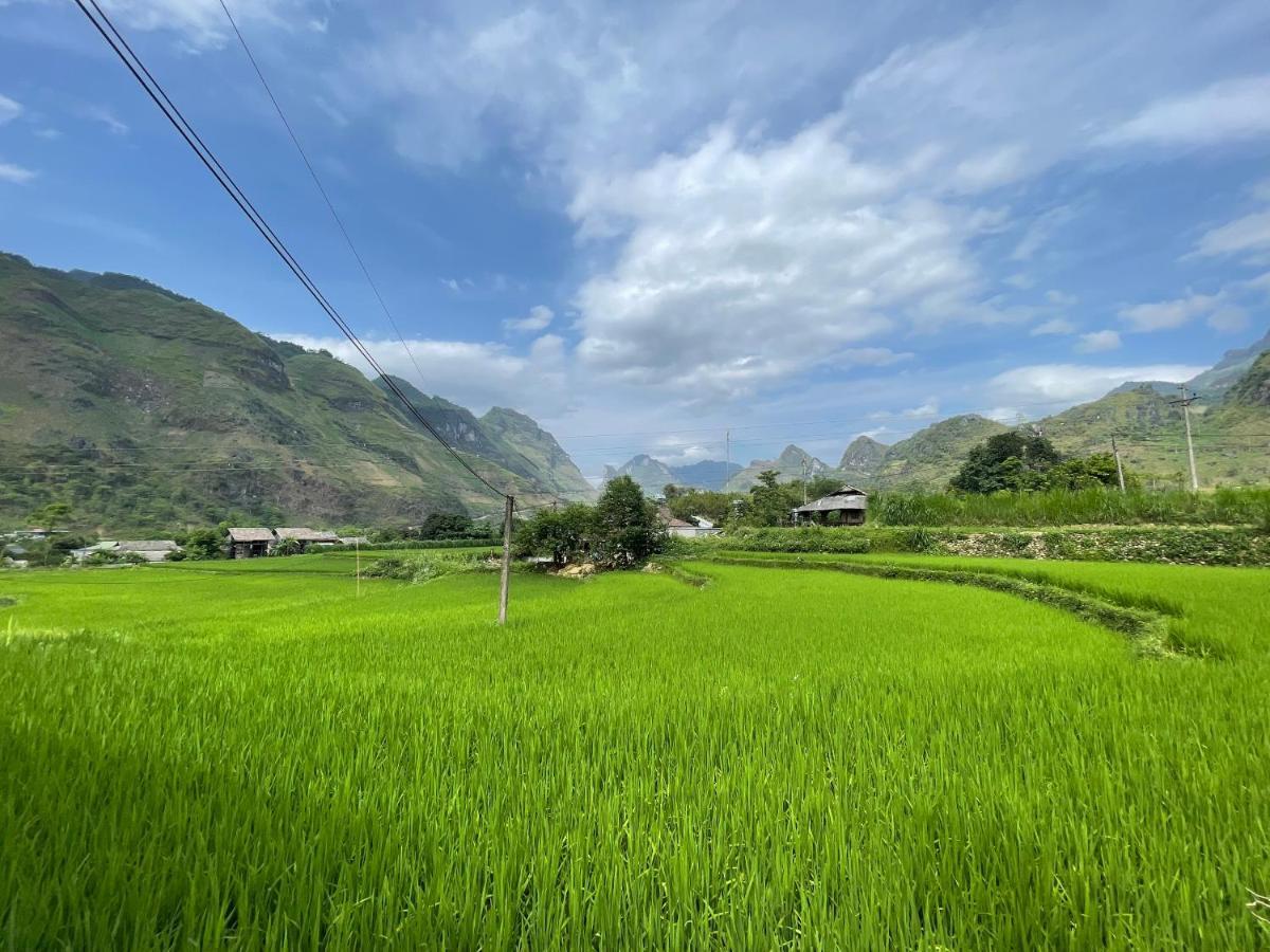 Du Gia Van Chung Homestay Làng Cac Esterno foto