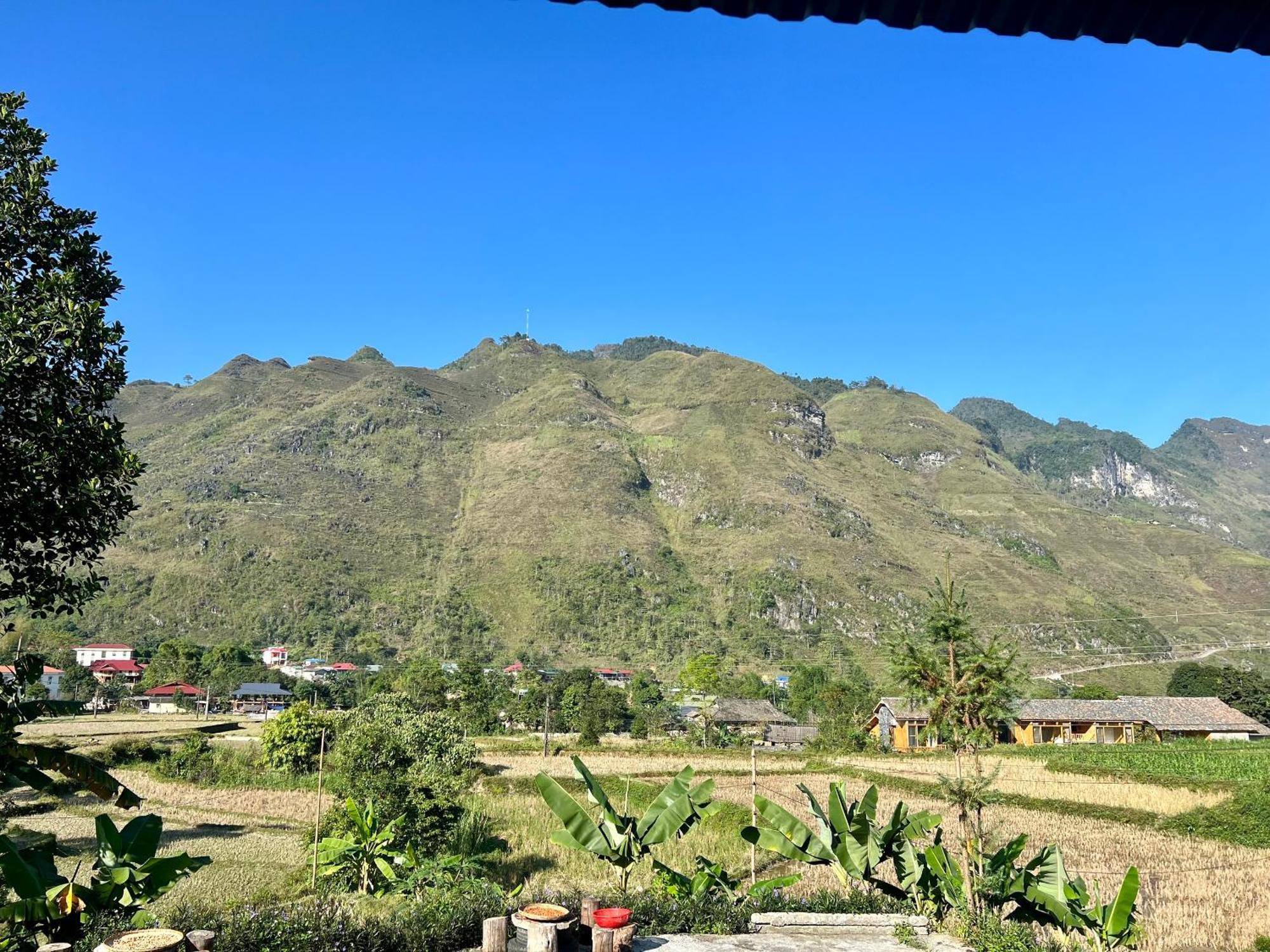 Du Gia Van Chung Homestay Làng Cac Esterno foto